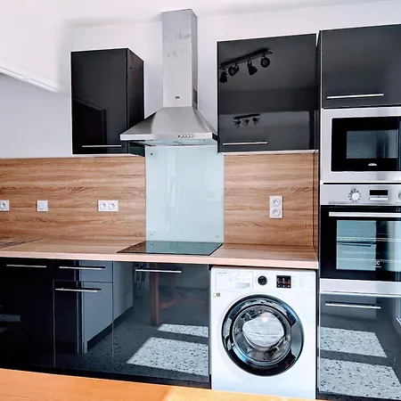 Apartment Plain Pied Climatise, 100 M De Le Barcares