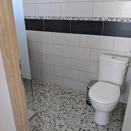 Plain Pied Climatise, 100 M De Apartment