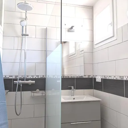 Apartment Plain Pied Climatise, 100 M De Le Barcares