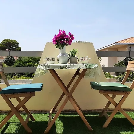 Plain Pied Climatise, 100 M De Apartment *