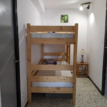 Plain Pied Climatise, 100 M De Apartment *